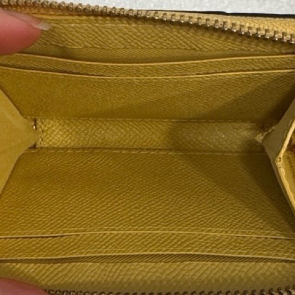 Coach Yellow & White Pebbled Leather Zip Coin Wallet - Picture 4 of 4